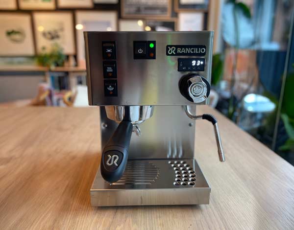 Vedlikehold av Kompakt Espressomaskin