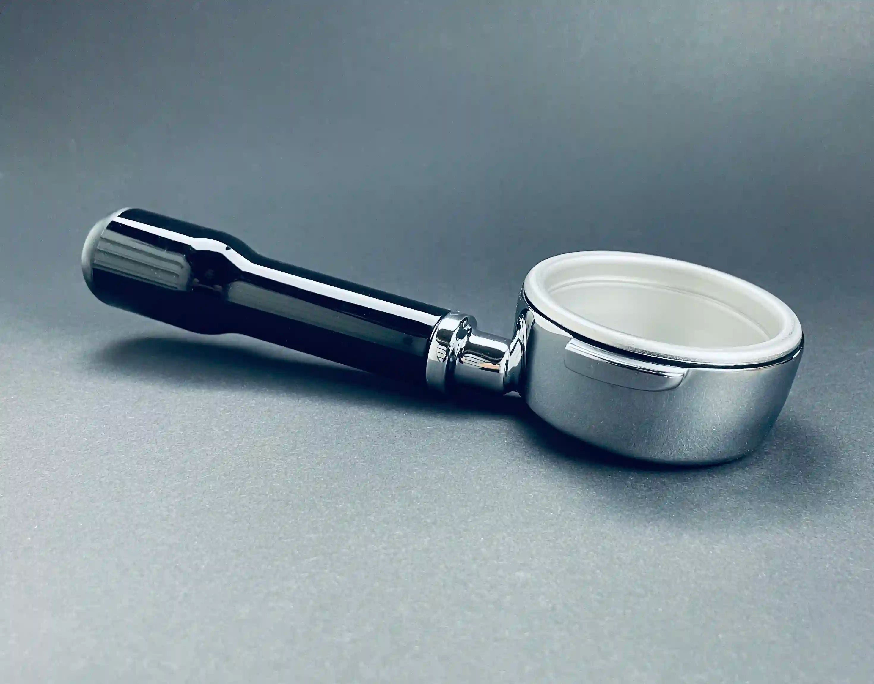 Rocket Bottomless Portafilter 02